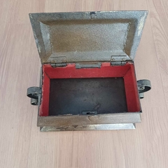 Diferente bau de metal - comprar online