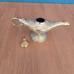 Lampada tipo Aladim, em metal - comprar online