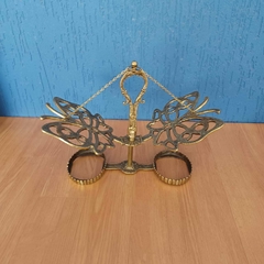 Diferente suporte em bronze na internet