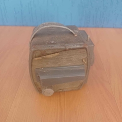 Rara câmera fotográfica antiga do tipo box na internet