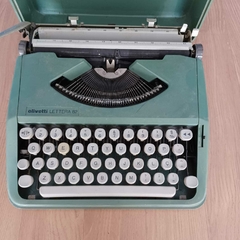 Máquina de escrever Olivetti Lettera 82 - comprar online