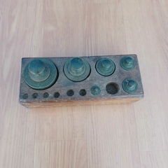 Cepo antigo com 6 pesos