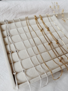 Cadenita Ambar doble, acero dorado - Corinna accesorios