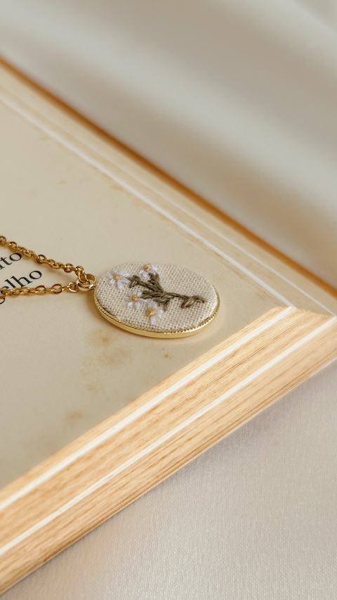 Correntinha Galho de Margaridas