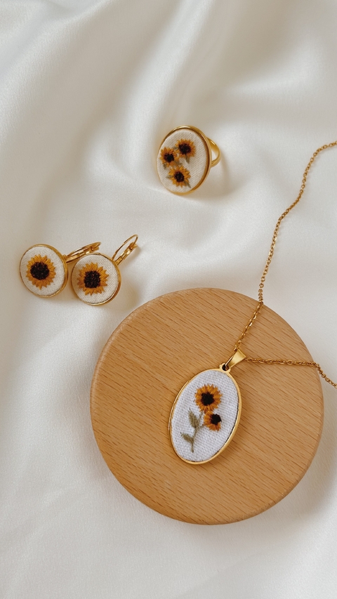 Conjuntinho Girassóis Dourado