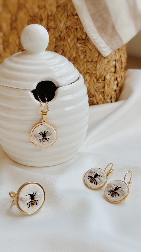 Conjuntinho Abelha Dourado