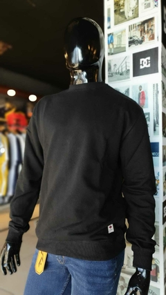 CUELLO REDONDO LOTUS (OVERSIZE BASICO BANDERAS) en internet