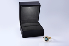  anel em ouro 18k com turmalina e diamantes
