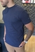 CAMISETA GOLA MEDIA EM SUEDINE AZUL na internet