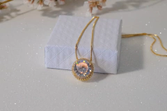 Colar Elegância Radiante Ouro - comprar online
