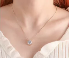 Colar Elegância Radiante Ouro na internet