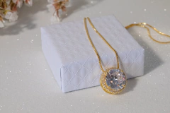 Colar Elegância Radiante Ouro