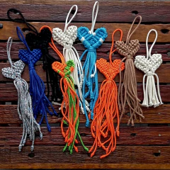 LLAVERO MACRAMÉ CORAZÓN
