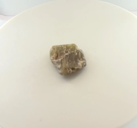 DNK56 - CRISOBERILO - Cascalho - T. 14.5x12x5.5mm