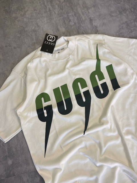 CAMISETA GUCCI - OVERSIZED