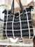 Bolso playero negro y blanco