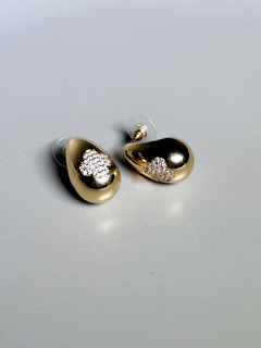 Brinco Gota Trevo Cravejado Dourado - comprar online