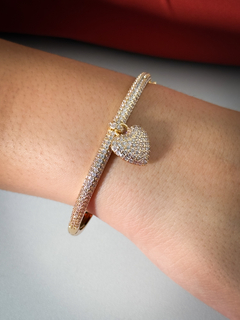Pulseira com Pingente coração Cravejado