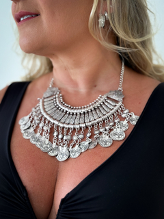 Colar Boho Max Medalhas