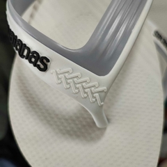 CHINELO HAVAIANAS DUAL - Branco na internet