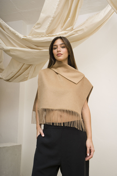 Poncho ZARA - comprar online