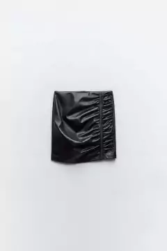 Pollera cuero ZARA en internet