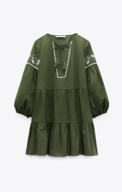 Vestido verde ZARA en internet