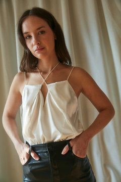 Blusa blanca MANGO