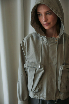 Campera rompevientos STRADIVARIUS