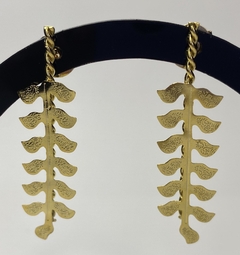 A-71 Aretes de bronce con baño de oro forma de hoja larga