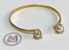 F-17 Pulsera en bronce con baño de oro y puntas de perla rusa