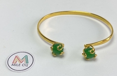 F-18 Pulsera en bronce con baño de oro y puntas de piedra verde