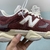 New Balance 9060s - Vinho/bege - Stepping Cute