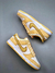 Nike SB Dunk Low "Gold Suede" na internet