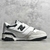 New Balance 550 White and Black na internet