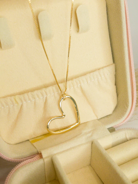 Colar Coração Vazado - comprar online