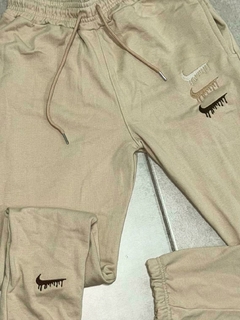 Imagen de CONJUNTO NIKE STRIP
