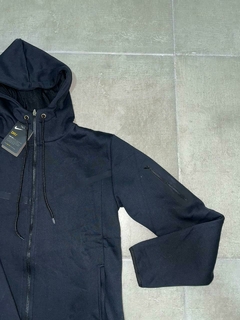 Imagen de CAMPERA NIKE TECH