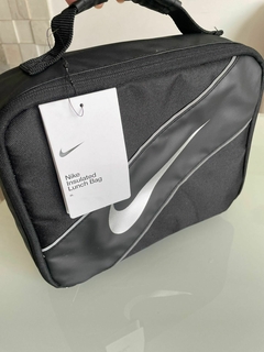 Lancheira Térmica Nike - comprar online
