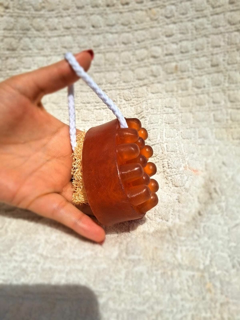 Sabonete de Massagem Mel e Aveia - com bucha vegetal - comprar online