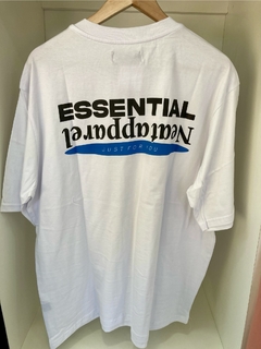 Remera Essential