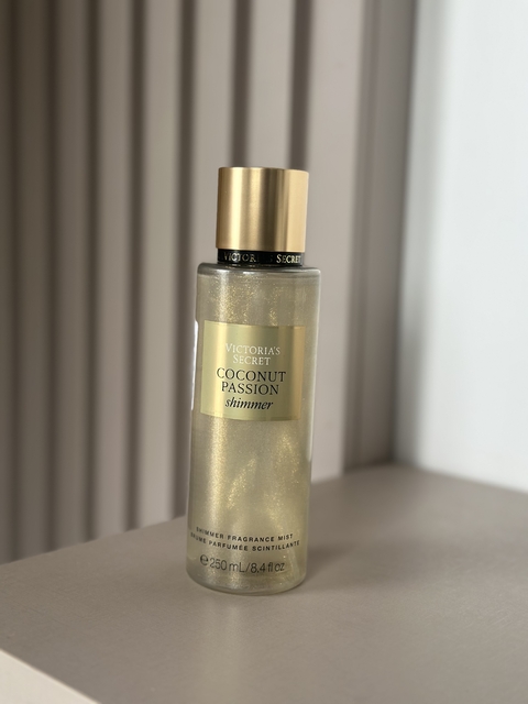 Body Splash Victoria's Secret - Coconut Passion Shimmer 250ml