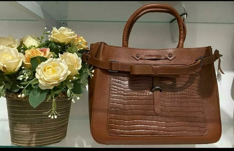BOLSA FEMININA COURO LEGÍTIMO SONHO DOS PÉS