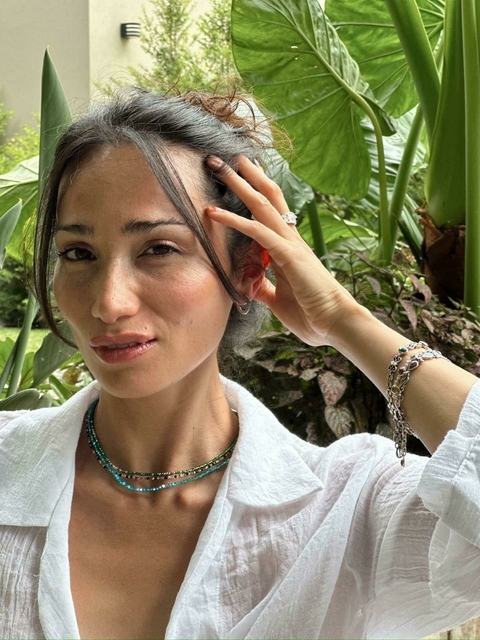 Pulsera plata con piedras naturales en forma de gota con cierre marinero