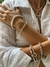 Pulsera plata rodinada con diseño facetado con cierre cajón