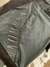Conjunto cropped e saia preto courino fake na internet