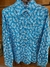 camisa floral/ azul, branca