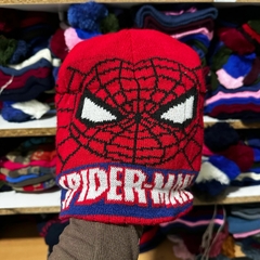 DOC. GORROS CON PIEL | SPIDER-MAN en internet