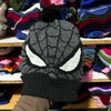 DOC. GORROS CON PIEL | SPIDER-MAN