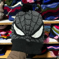 DOC. GORROS CON PIEL | SPIDER-MAN